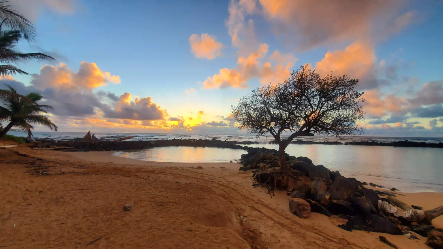 Sunrise by the Beach – Kauai